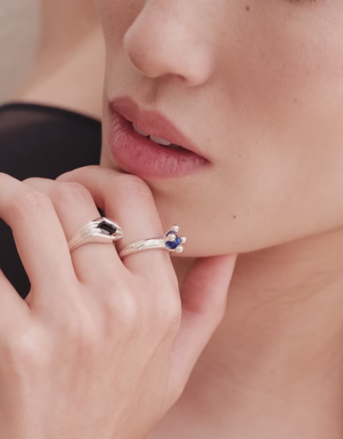 Fluted Ring in motion, worn on the model. Upcycled glass Eco Gems in sterling silver, handmade in Los Angeles. Fluted Ring by CLED.
